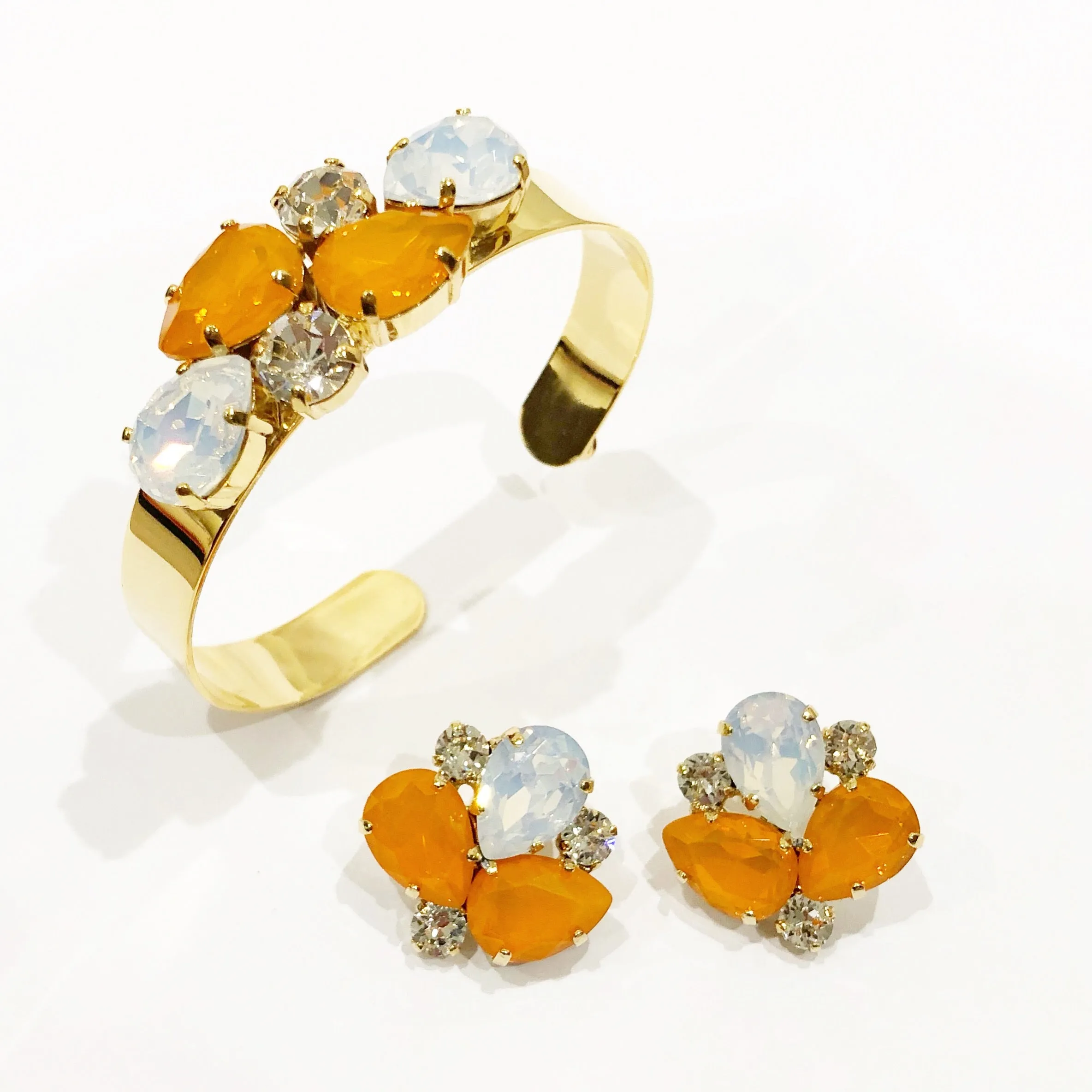 Completo arancio e bianco opal