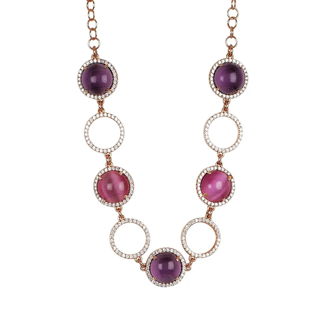 Collana con zirconi, cabochon fucsia gatteggiante ed ametista