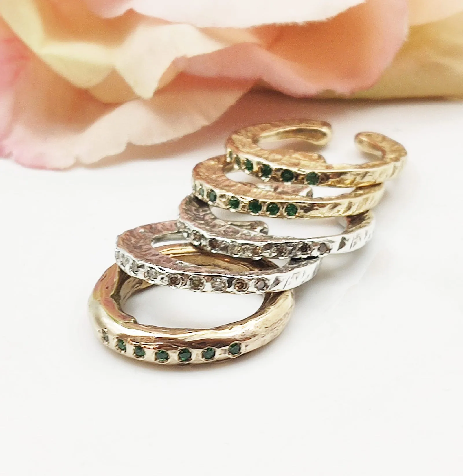 Anello Circle smearldi