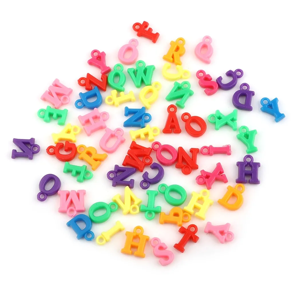 Assortimento ciondoli di lettere in plastica 11 mm - Multicolore x100