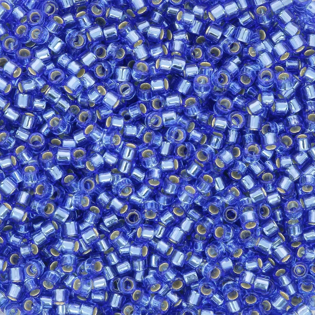 Toho Aiko 11/0 1.6 mm TA0135 - Transparent Silver Lined Sapphire x4g