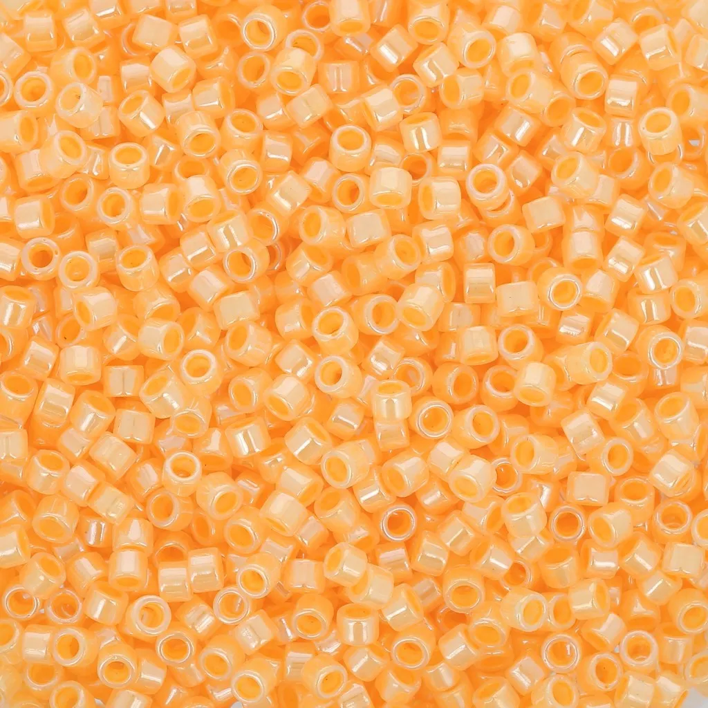 Toho Aiko 11/0 1.6 mm TA01904 - Ceylon Cantaloupe x4g