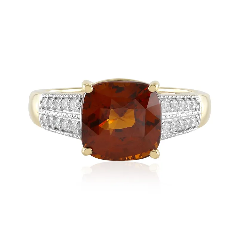 Anello in oro con Granato Essonite (SUHANA)